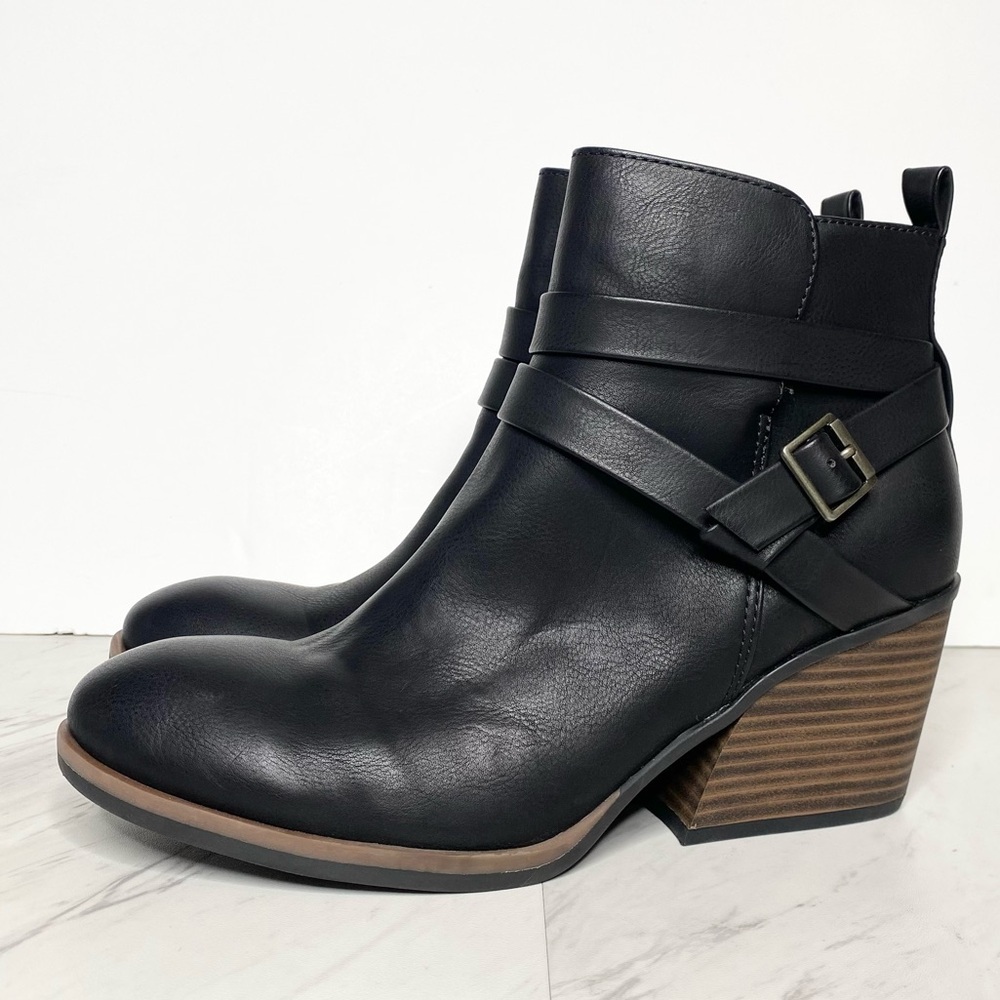 Korks Kork Ease Heidi Black Stacked Heel Bootie 8 1/2 M